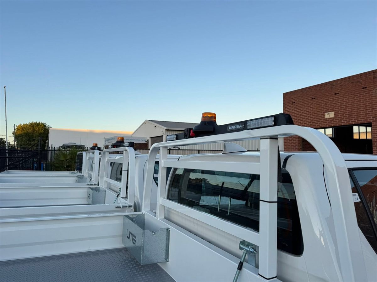 Fleet tray headboard with a NARVA light bar and amber beacon