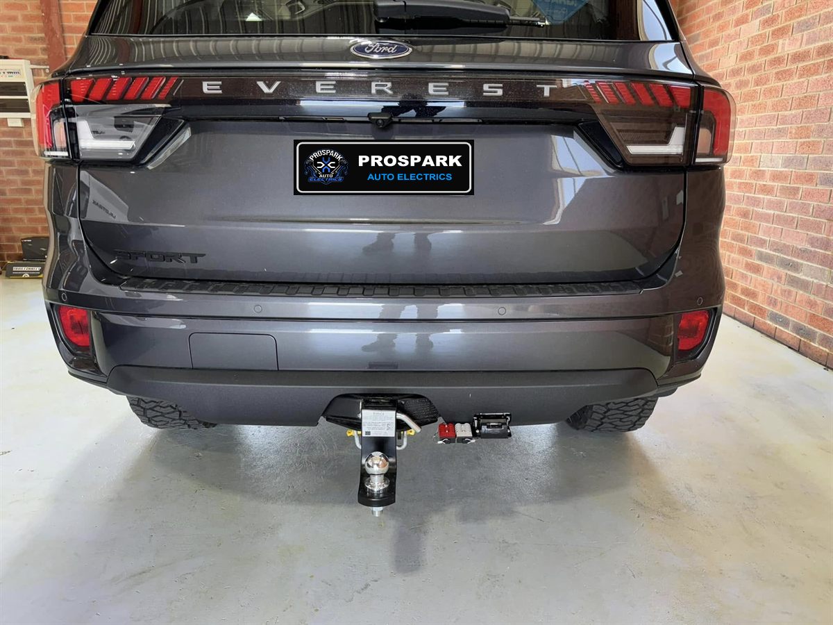 Ford Everest with towbar, trailer plug and Anderson plug fitted
