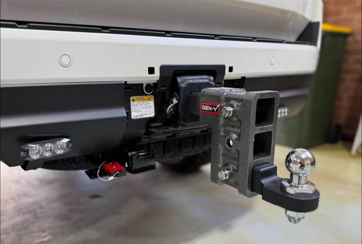 Gen-Y adjustable hitch with towbar wiring and Anderson plug