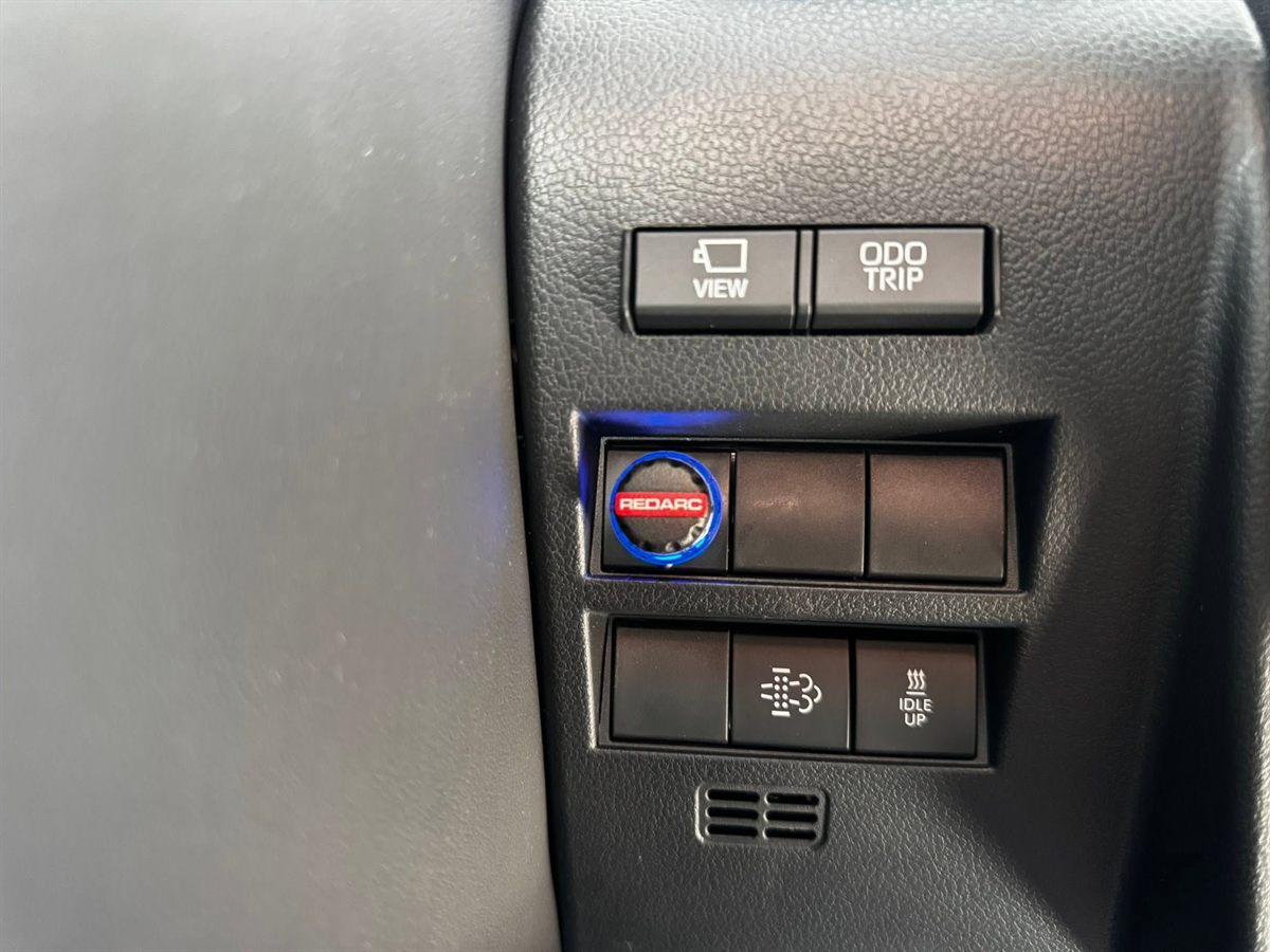REDARC electric brake controller mounted in the dash